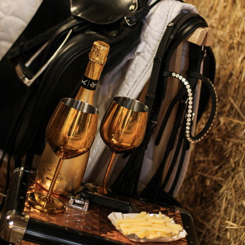 Turnierpommes und Weinschorle Cover